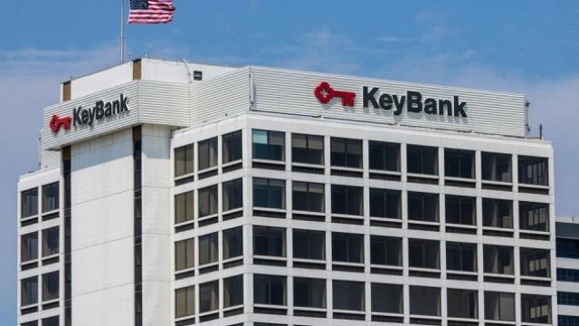 Lower NII to Hurt KeyCorp (KEY) Q3 Earnings, Fee Income to Aid