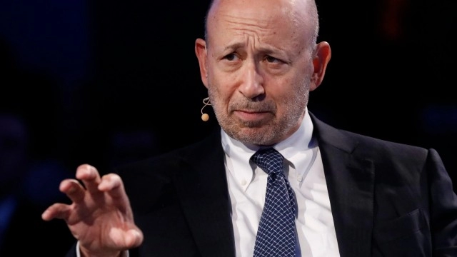 Goldman Sachs' former CEO says there's a 'very, very high risk' of recession for the US economy and companies and consumers should prepare