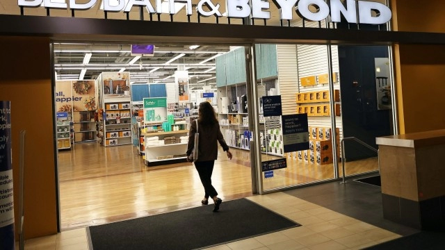 Bed Bath & Beyond stock rises after retailer amends equity offering deal