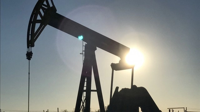 US oil output to rise to record high in July but growth narrowing - EIA