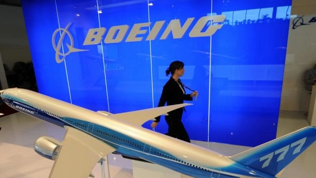 Boeing seals multibillion-dollar deal with Qantas to deliver Dreamliner jets