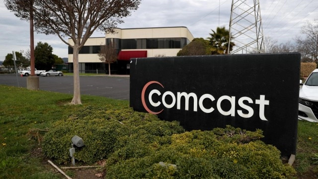 Comcast Unexpectedly Drops Broadband Subscribers As Peacock Losses Narrow