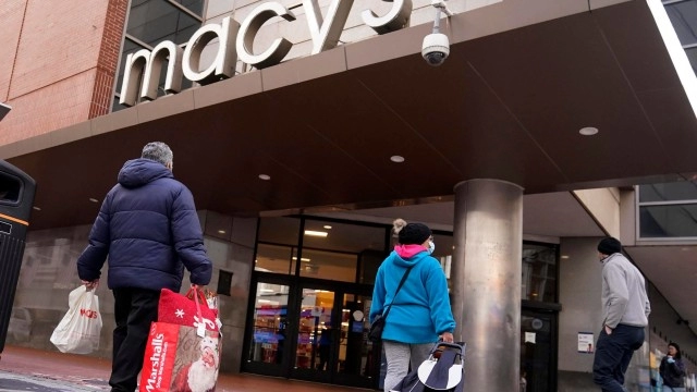 Despite Wall Street's Ebullience, Macy's Turnaround Strategy Continues To Go Nowhere.