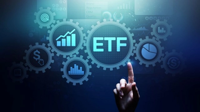 These 2 Dividend Paying ETFs Have A Track Record For Increasing Payments, Can Help Diversify Against Industry Risk - JPMorgan Chase (NYSE:JPM), Johnson & Johnson (NYSE:JNJ)