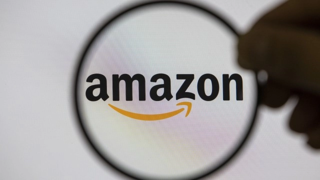 Amazon sues admins from 10,000 Facebook groups over fake reviews