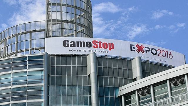 GameStop stock falls again, heads for longest losing streak in 5 years