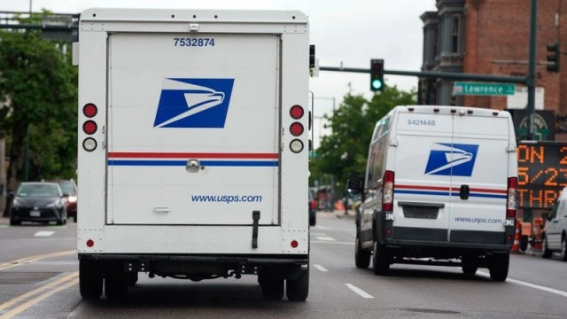 USPS will electrify entire mail-delivery fleet in just a few years