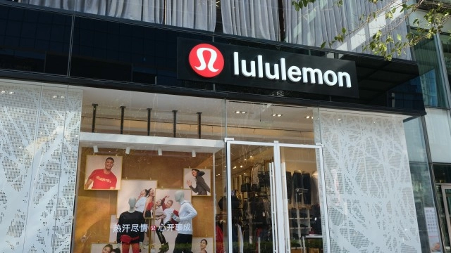 Lululemon Athletica Q1 Review: Guidance Raised, Worth Buying Today's Dip