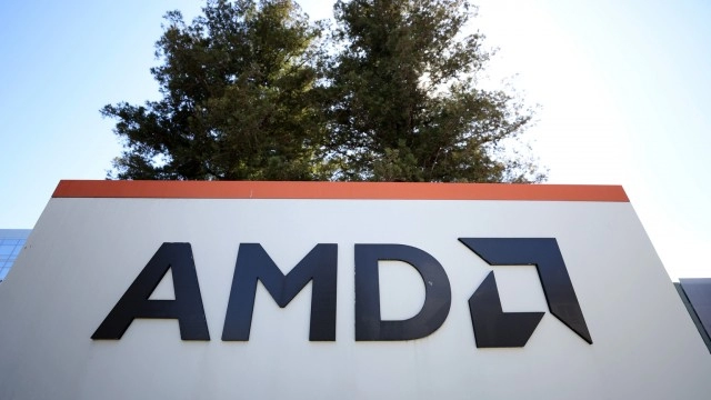 As AMD Stock Dips, Is It A Buy, Sell, Or Hold?