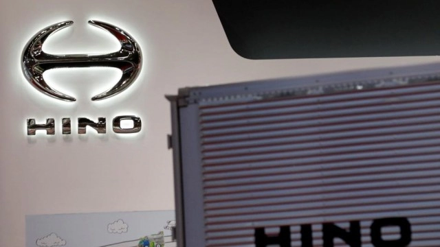 Hino Motors shares slide further, drop more than 4% and top loser on Nikkei