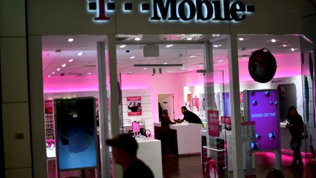 T-Mobile announces $14 billion share buyback