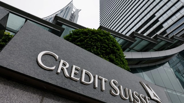 More Credit Suisse bondholders join group appeal against FINMA decision