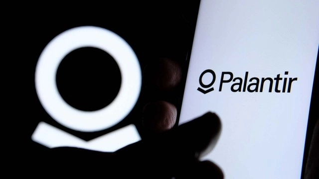 Investors Are Betting Big on Palantir (PLTR) Stock for AI Boom