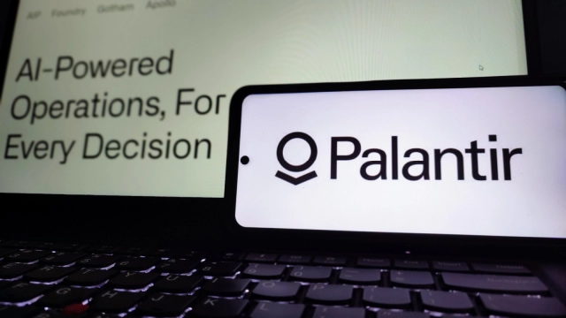 Morgan Stanley Just Issued a Warning on Palantir (PLTR) Stock