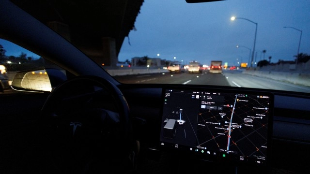 US jury set to decide test case in Tesla Autopilot crash