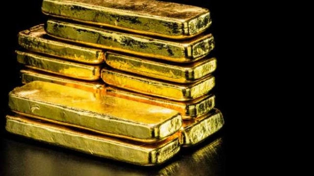 Gold gets slight safe-haven bid as risk aversion up-ticks