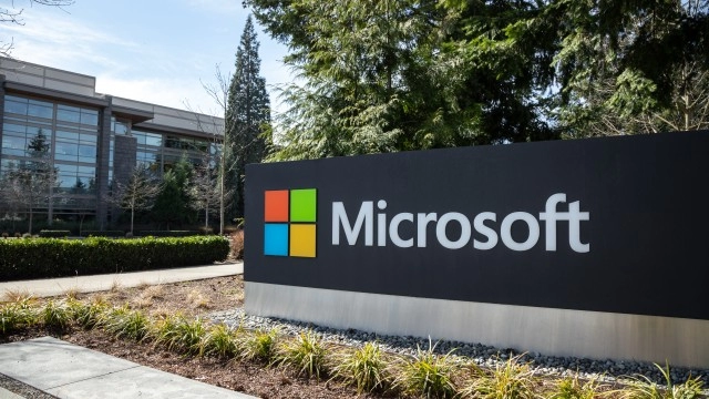 Why Microsoft Stock Needs To Regain This Key Level And Where To Watch For The Bounce - Microsoft (NASDAQ:MSFT)