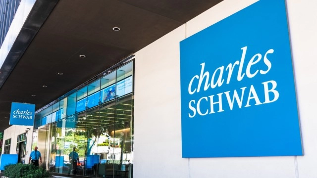 Charles Schwab revenue misses hopes, eyes $1 billion cost cuts