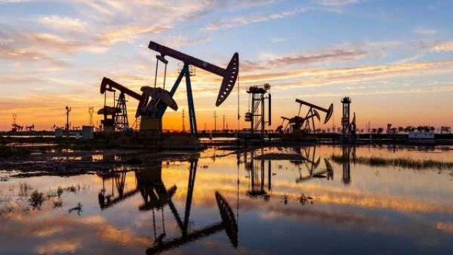 Crude Oil Weekly Price Forecast – Crude Oil Markets Break Out