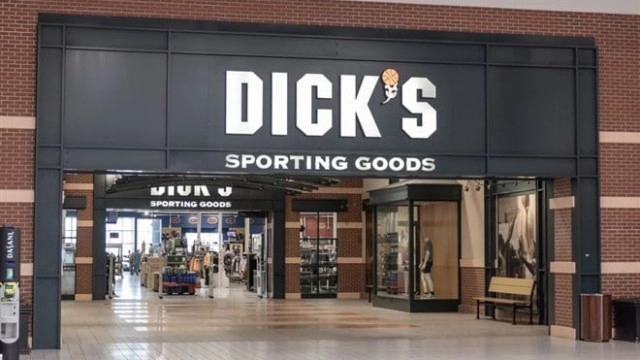 Dick's Sporting Goods Scores Win for Investors