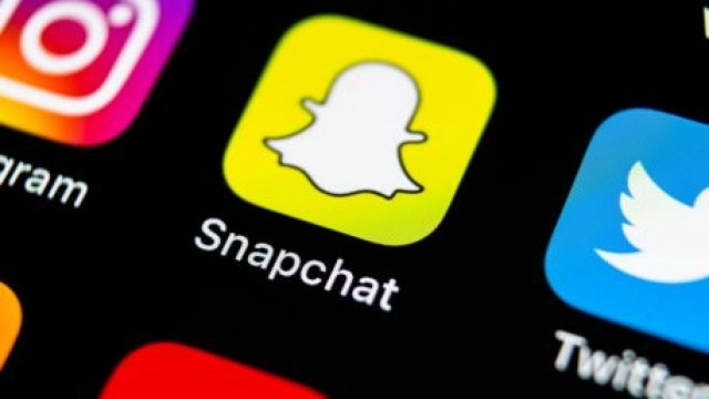 Snap Shares Tank as Sales Growth Flatlines