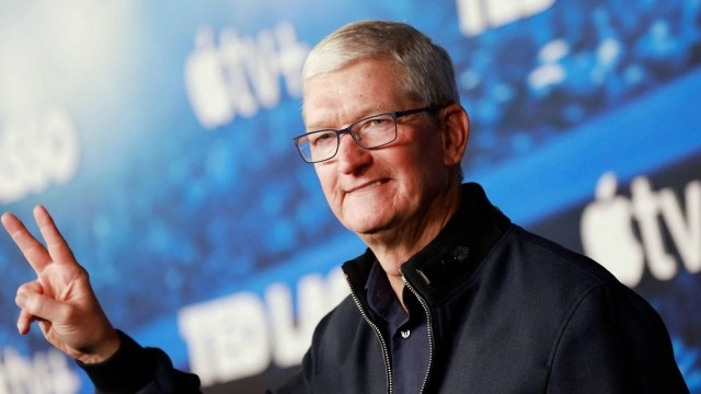 Apple's Tim Cook Upbeat in Beijing as China Courts Global CEOs