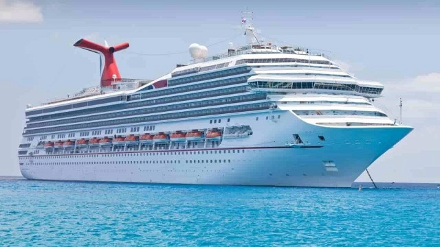 Two cruise line stocks to buy while sipping your vacation Mojito