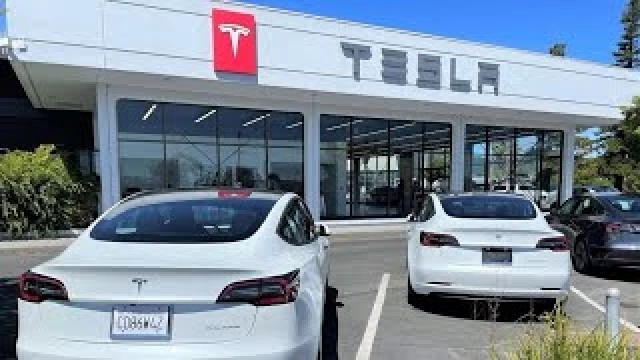 Uber, Lyft Drivers Switch to Teslas as Gas Prices Soar