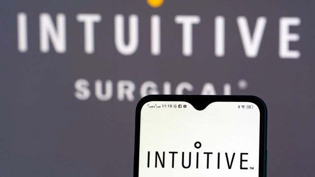 Up 9% In A Month, Will Intuitive Surgical Stock Continue To See Higher Levels?