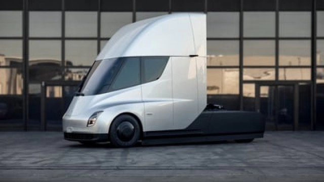 Tesla Semi completes first 500-mile journey with full load