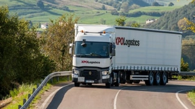 This Logistics Stock Is Grabbing Tons of Market Share. Time to Buy?